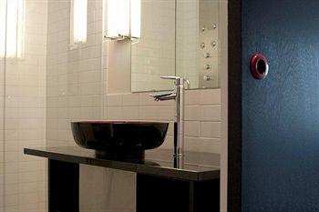 Hotelred Hotel