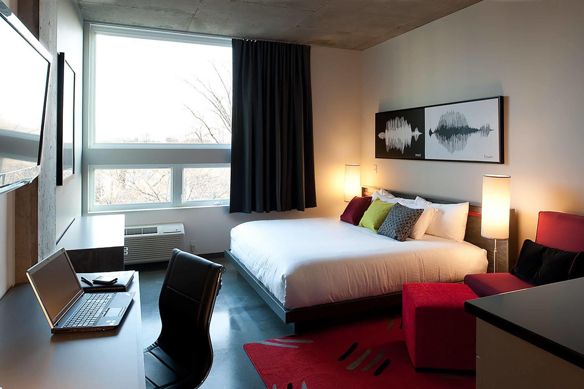 Hotel Hotelred
